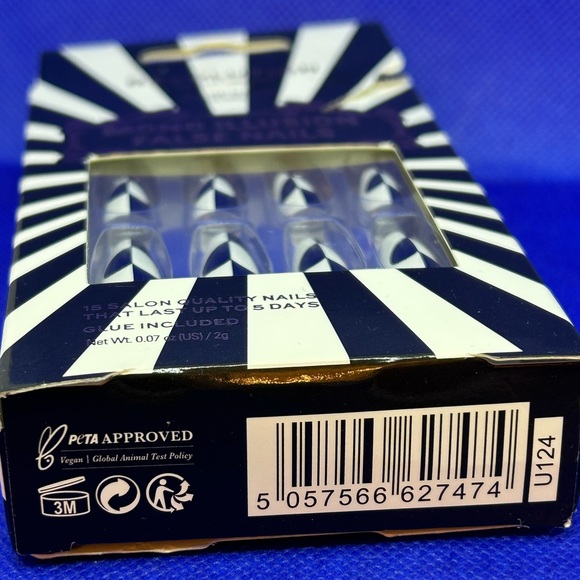 Revolution Mono Illusion False Nails. - Picture 3 of 4